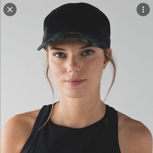 Lululemon camo breeze hat